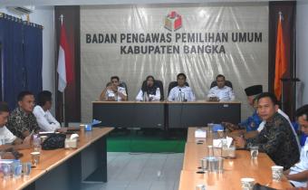Rapat Sosialisasi PTPS Pemilu 2024 di Sekretariat Bawaslu Kabupaten Bangka