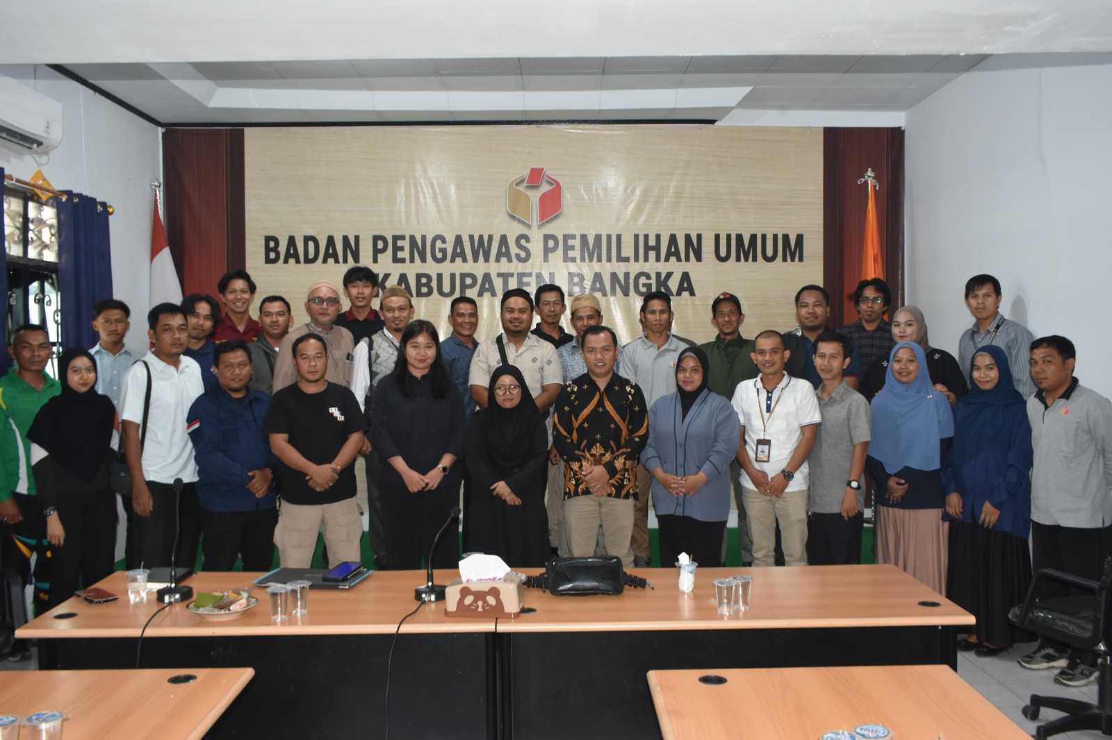 Supervisi dan Monitoring Penyelesaian Sengketa Antar-Peserta Pemilihan pada Pemilihan Kepala Daerah Serentak Tahun 2024 di Ruang Rapat Sekretariat Bawaslu Kabupaten Bangka pada Jumat, 27 September 2024