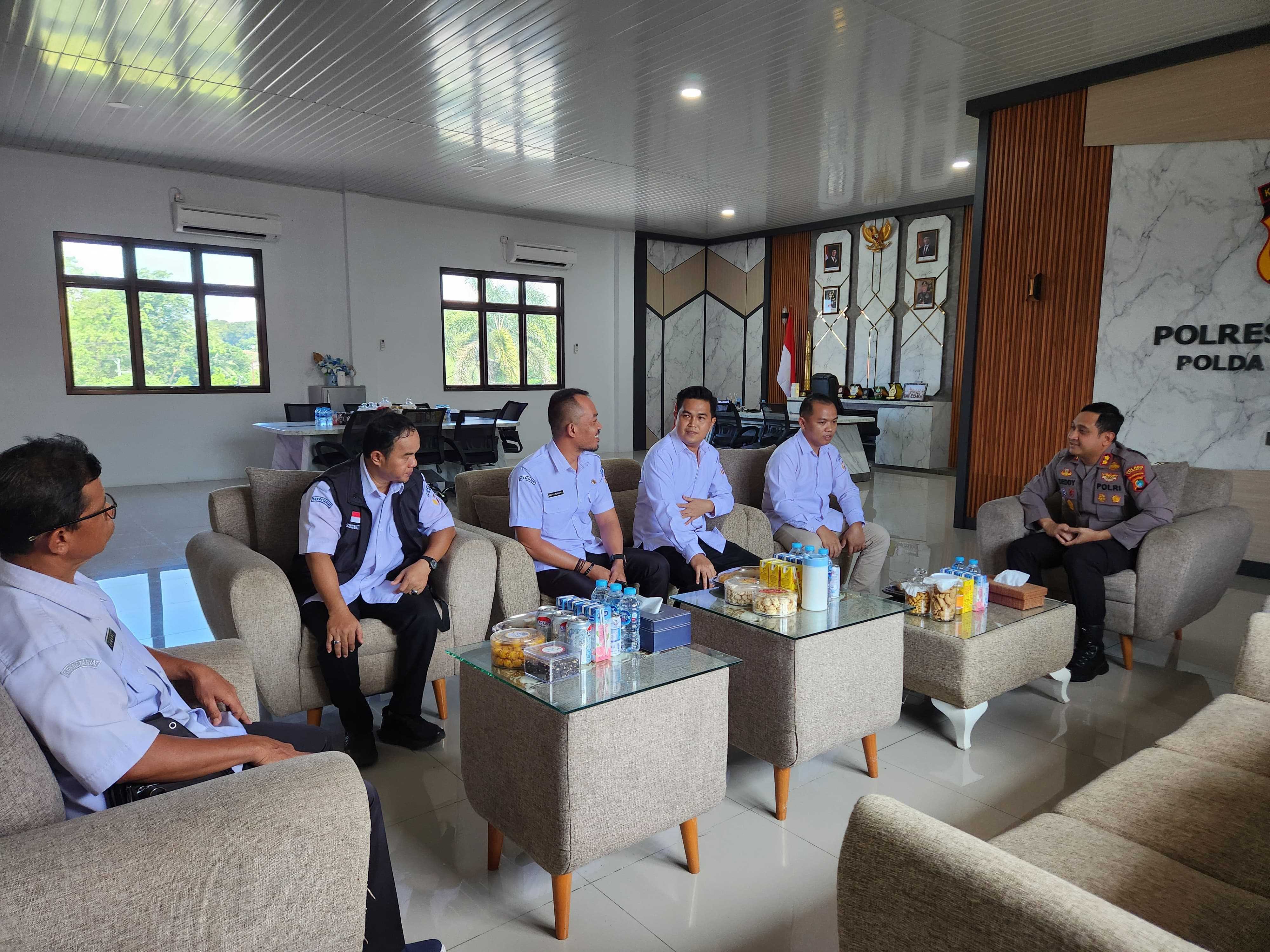 Silaturahmi ke Polres Bangka