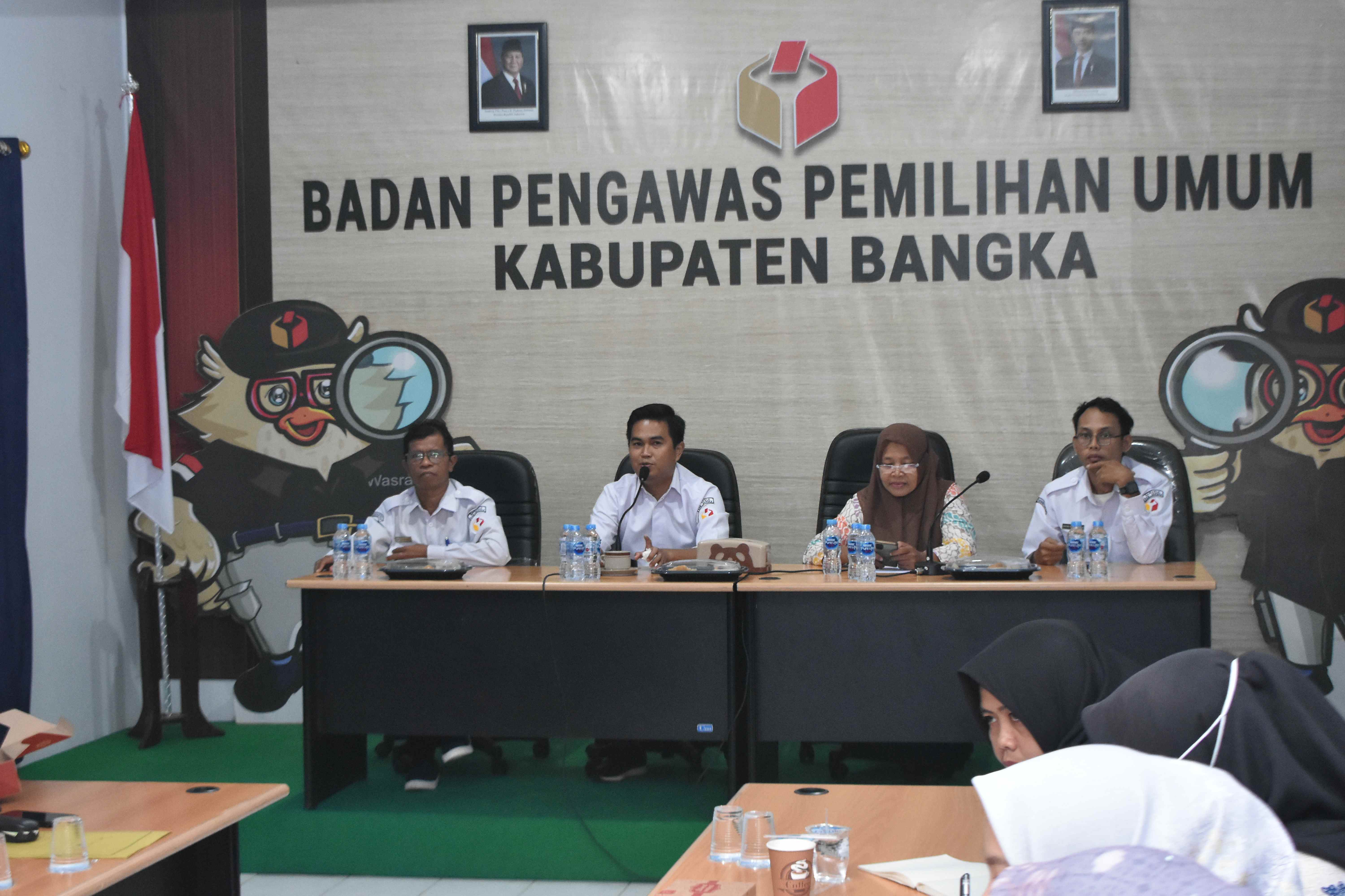 Rapat Pengelolaan Kehumasan Bawaslu Bangka 2025