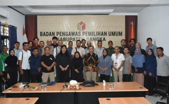 Supervisi dan Monitoring Penyelesaian Sengketa Antar-Peserta Pemilihan pada Pemilihan Kepala Daerah Serentak Tahun 2024 di Ruang Rapat Sekretariat Bawaslu Kabupaten Bangka pada Jumat, 27 September 2024