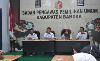 Rapat Pengelolaan Kehumasan Bawaslu Bangka 2025