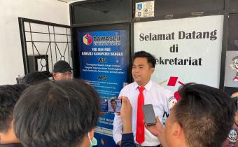 Ketua Bawaslu Bangka, Fega Erora